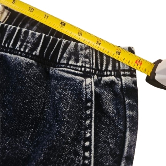 Madewell Slouchy Sweatpant Jeans in Gaines Wash Dark Denim - Picture 7 of 11